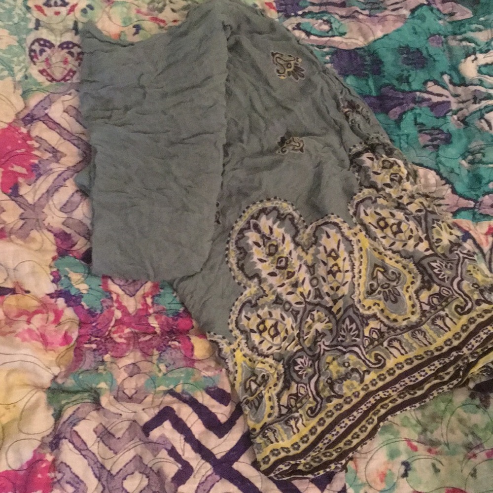 Women’s scarf